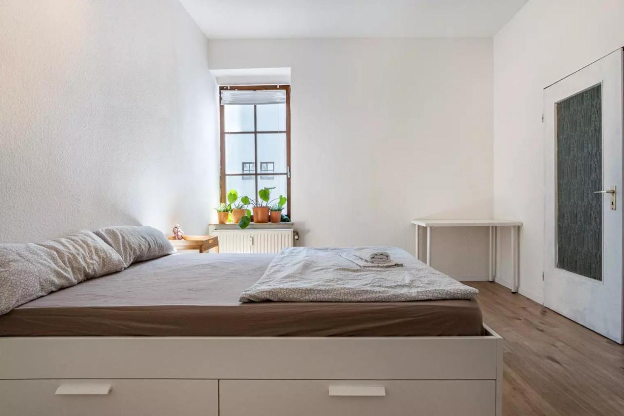Next Home - Free Parking & Wifi - Badewanne Дуйсбург Экстерьер фото