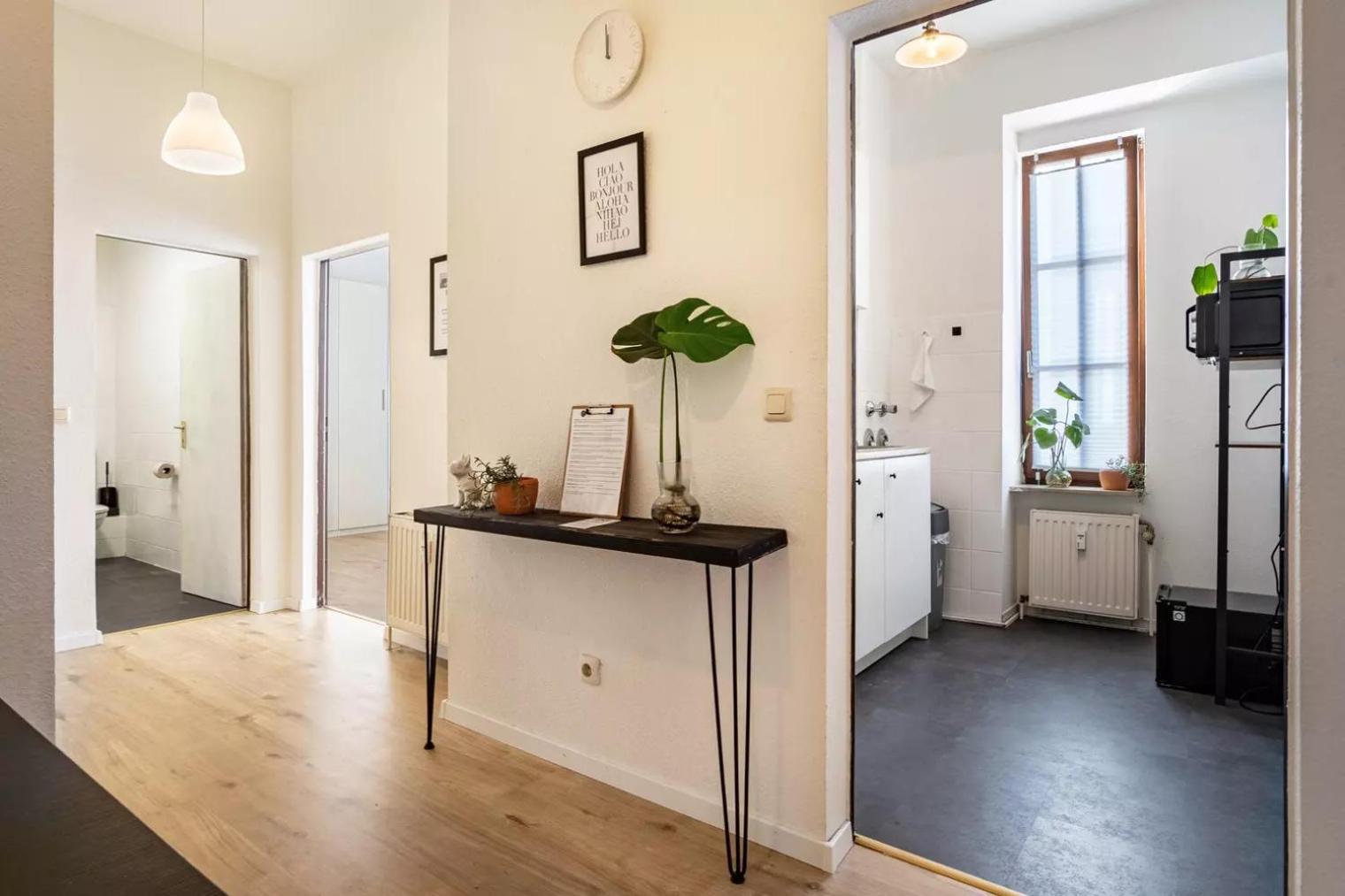 Next Home - Free Parking & Wifi - Badewanne Дуйсбург Экстерьер фото